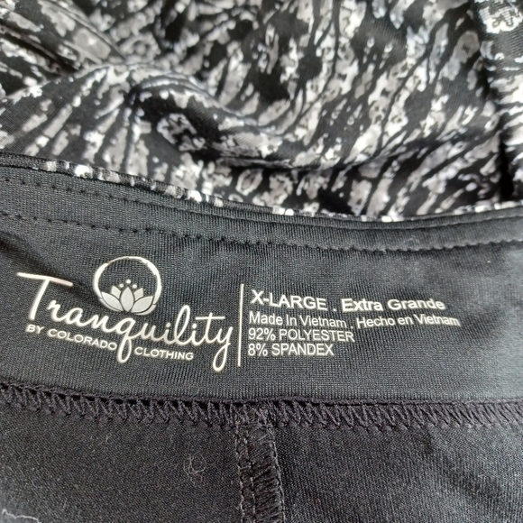 Tranquulity Black and White Patterned Athletic Skirt - Picture 8 of 8